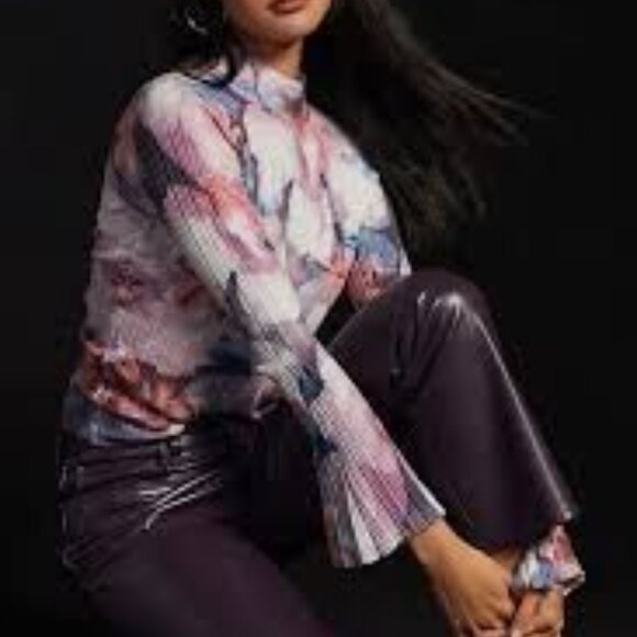 NEW WITH TAGS ATTACHED!!! Gorgeous Anthropologie Velvet Turtleneck - Picture 2 of 8